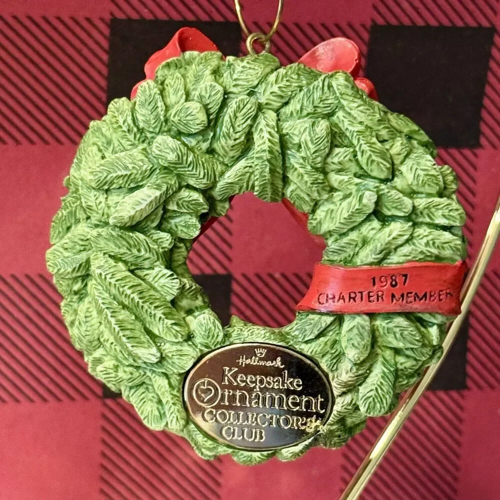 1987 Hallmark Wreaths of Memories Christmas Collectors Club Keepsake Ornament
